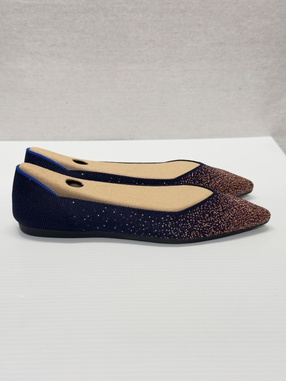 NWOB Rothy's The Point - size 7 - Picture 5 of 8